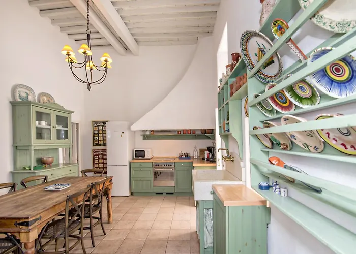 Cambanis Mανsion Casa de Férias *